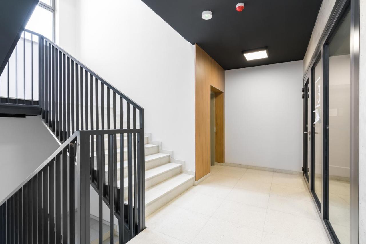Warta Residence Apartments By Noclegi Renters พอซนาน ภายนอก รูปภาพ